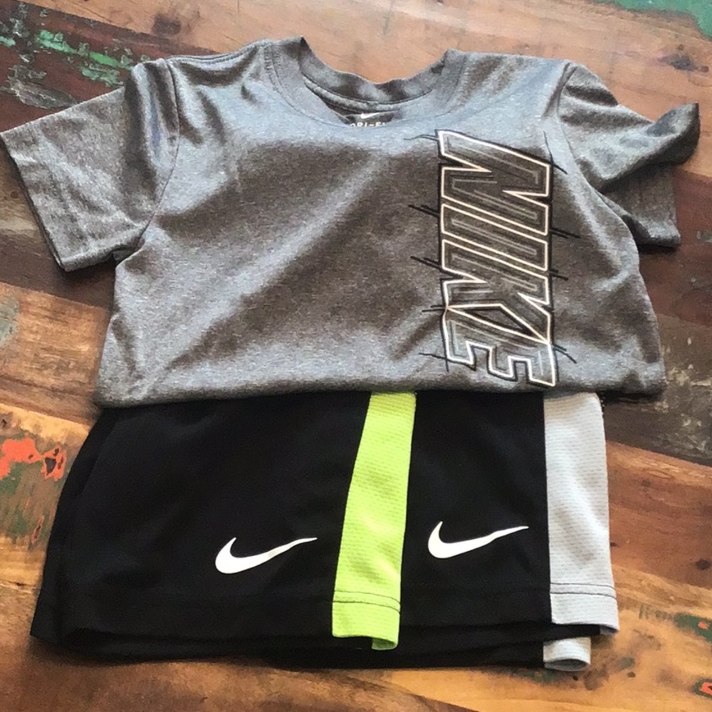 ***ITEM SOLD*** listing status did not update. My apologies! Happy poshing!!